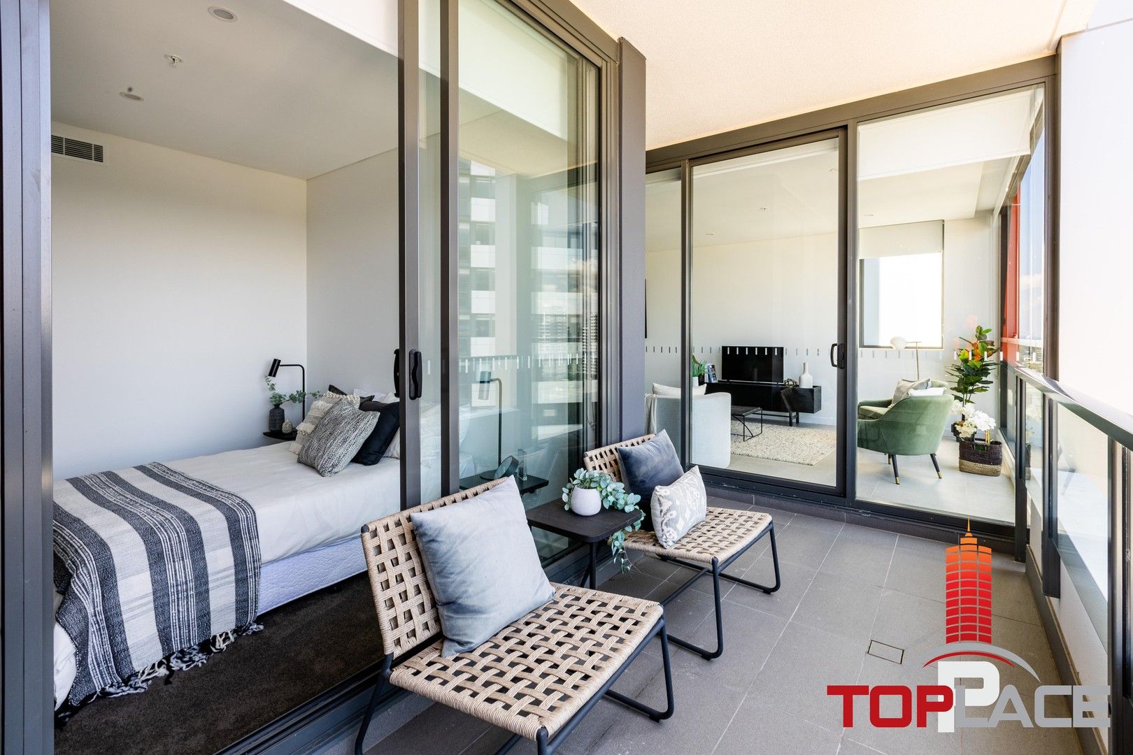 1 bedrooms Apartment / Unit / Flat in 9 Gay Street CASTLE HILL NSW, 2154