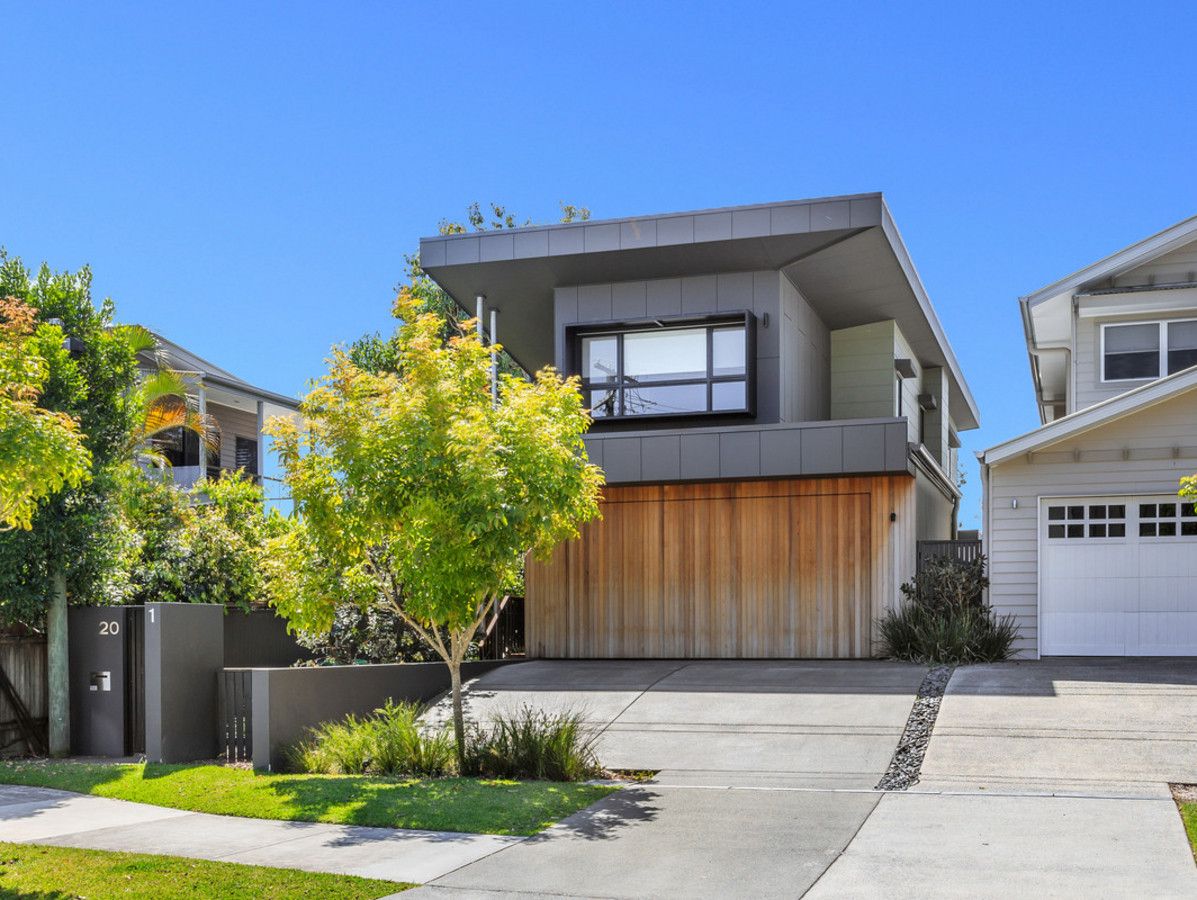 4 bedrooms House in 1/20 Nannygai Street NOOSAVILLE QLD, 4566