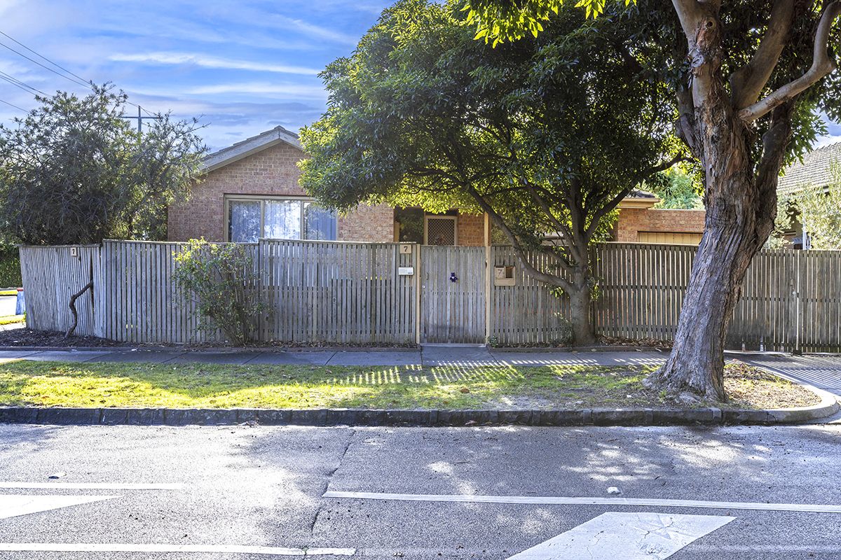 3 bedrooms House in 7 Rothschild St CAULFIELD SOUTH VIC, 3162