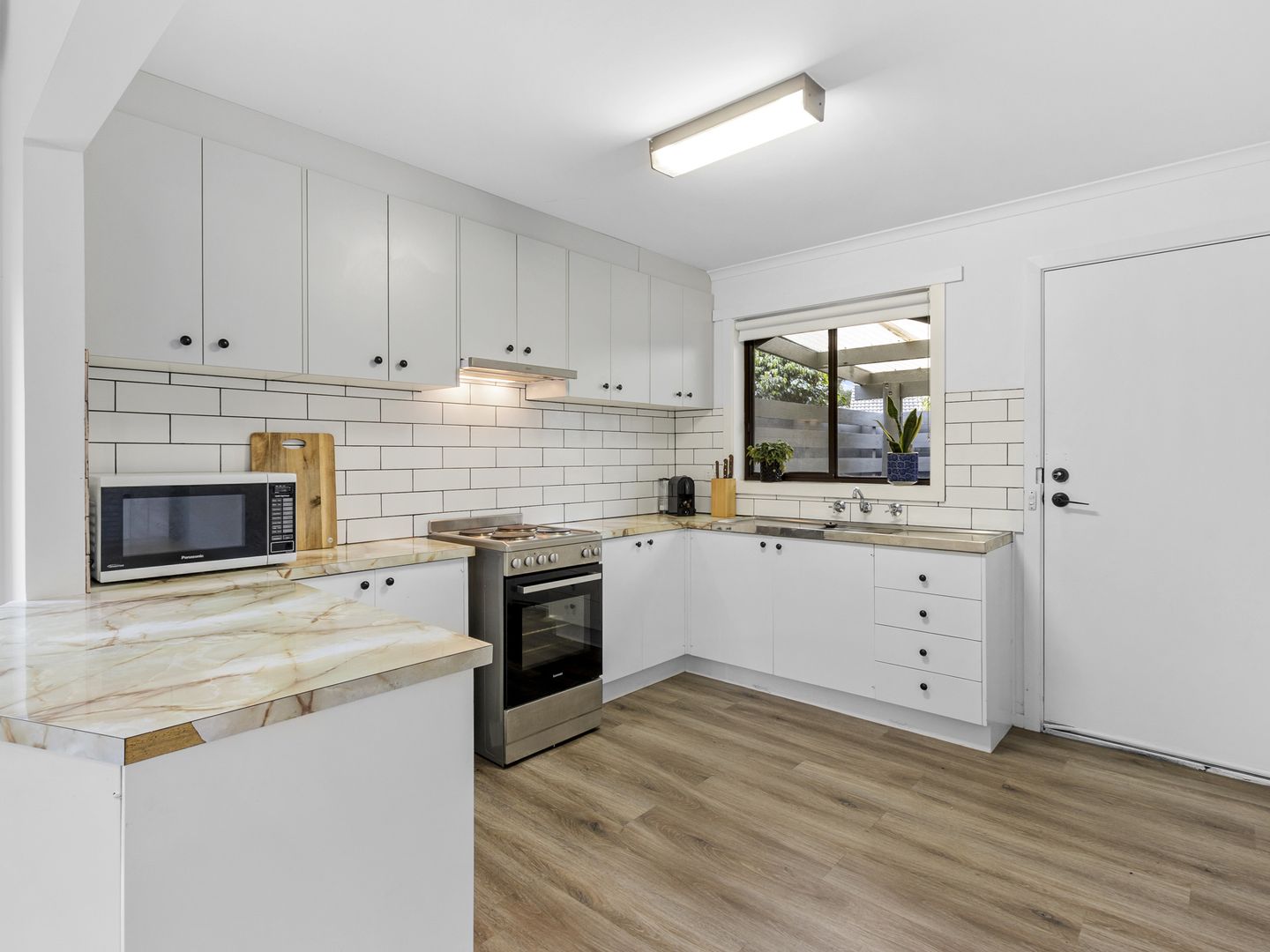 9/12-14 The Crescent, Inverloch VIC 3996, Image 2