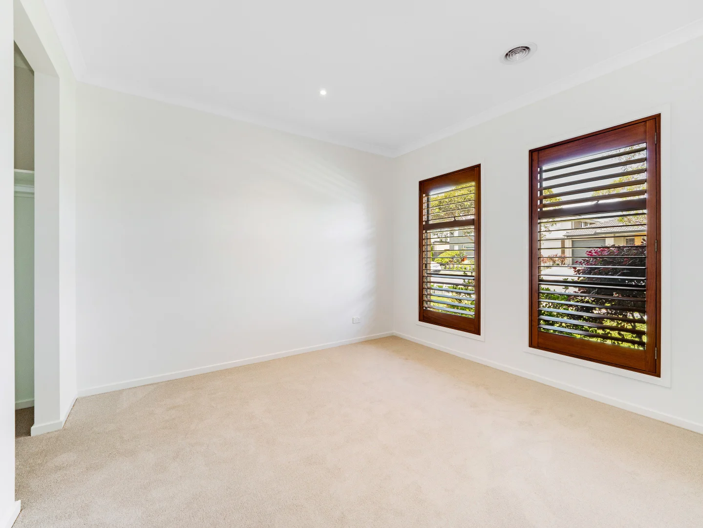 Additional image 14 of 10 Crowe Avenue, Cranbourne West VIC 3977