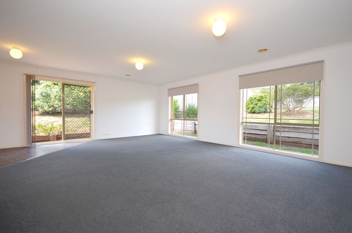 2 Bellbird Court, Mount Helen VIC 3350, Image 1