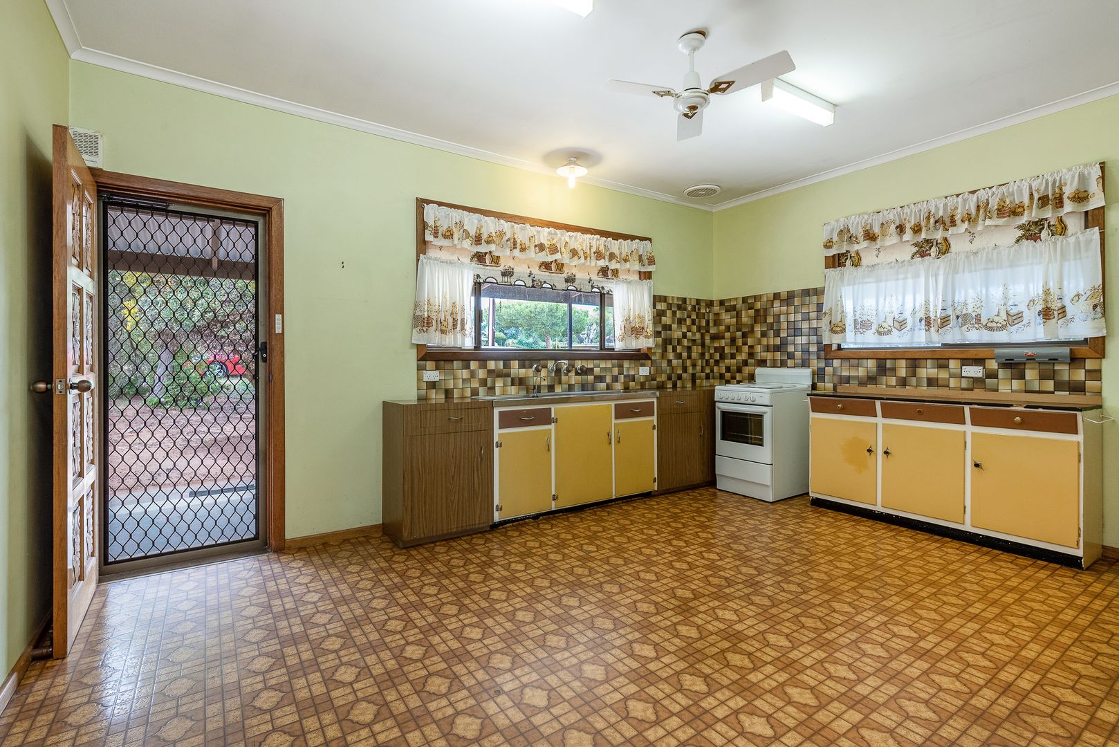 37 Anzac Ave, Swan Reach SA 5354, Image 2