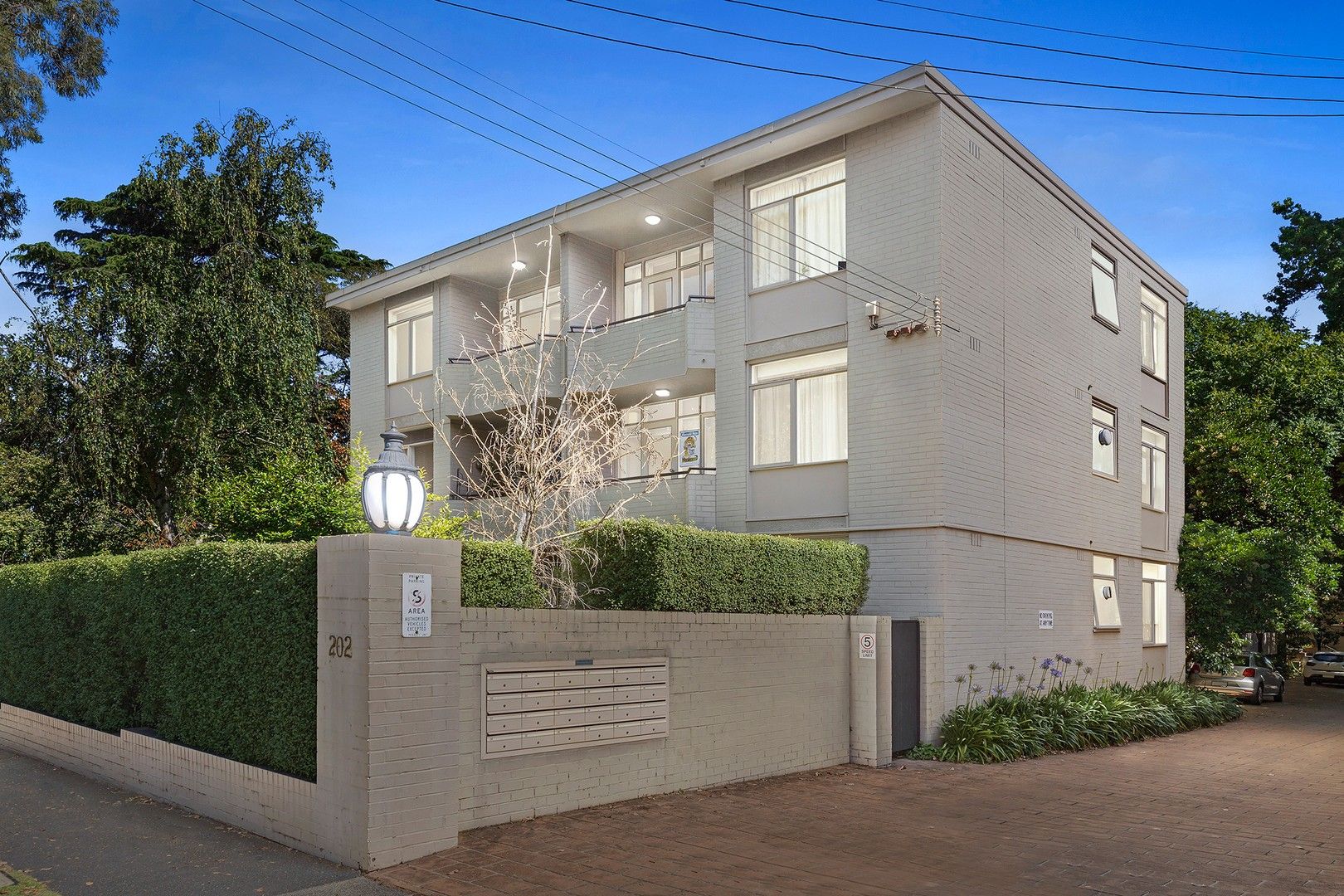 2 bedrooms Apartment / Unit / Flat in 44/202 Wattletree Road MALVERN VIC, 3144