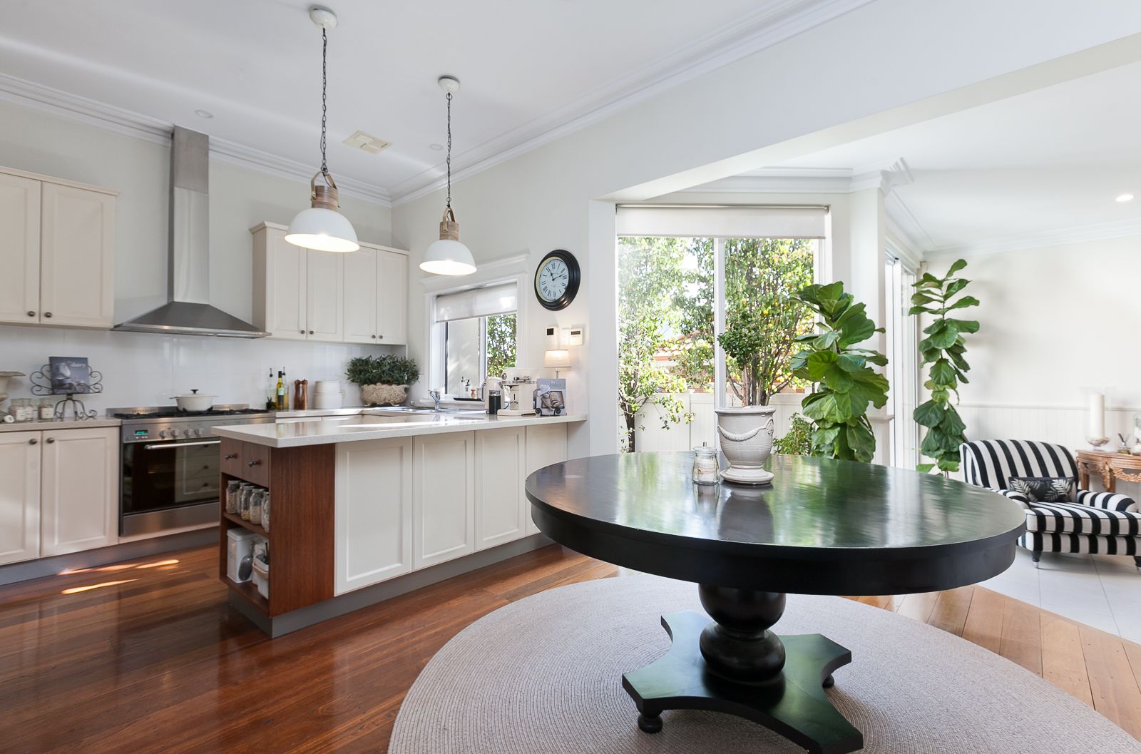 3 bedrooms House in 4 Wasley Street MOUNT LAWLEY WA, 6050