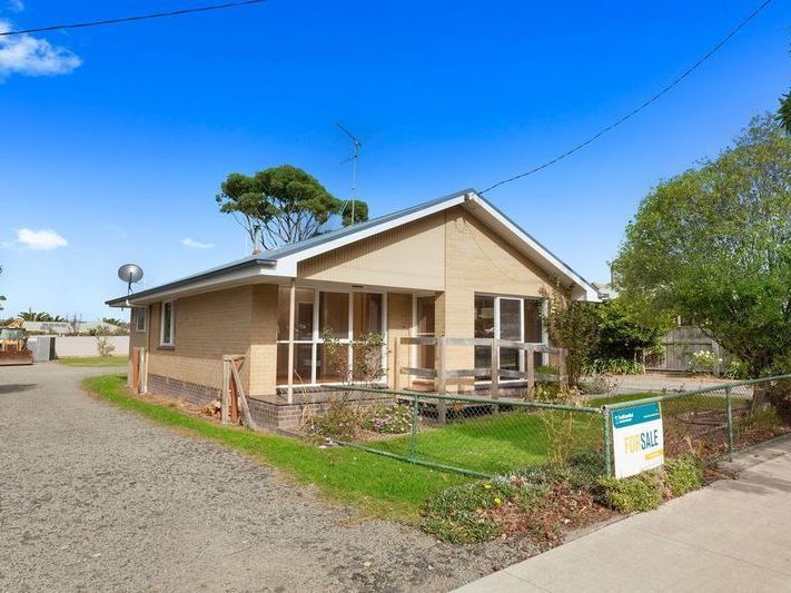 19 Pengilley Avenue, Apollo Bay VIC 3233, Image 0