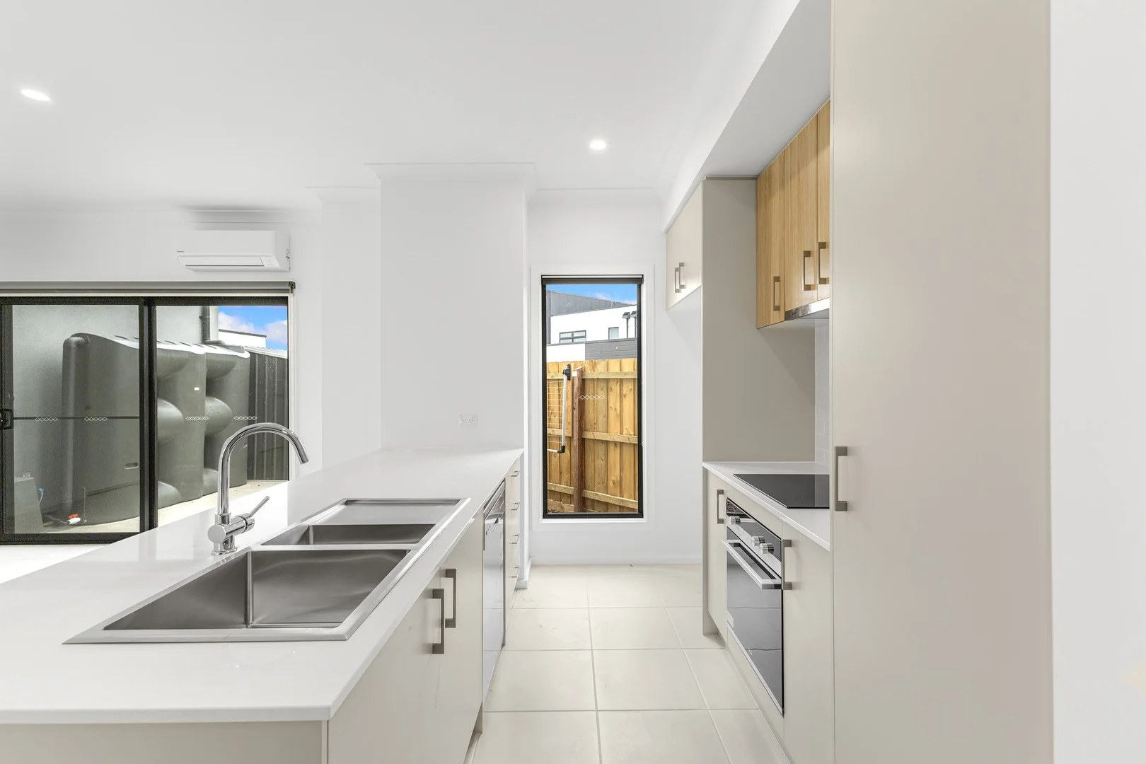 Primary image of 33 Alicante Walk, Wollert VIC 3750