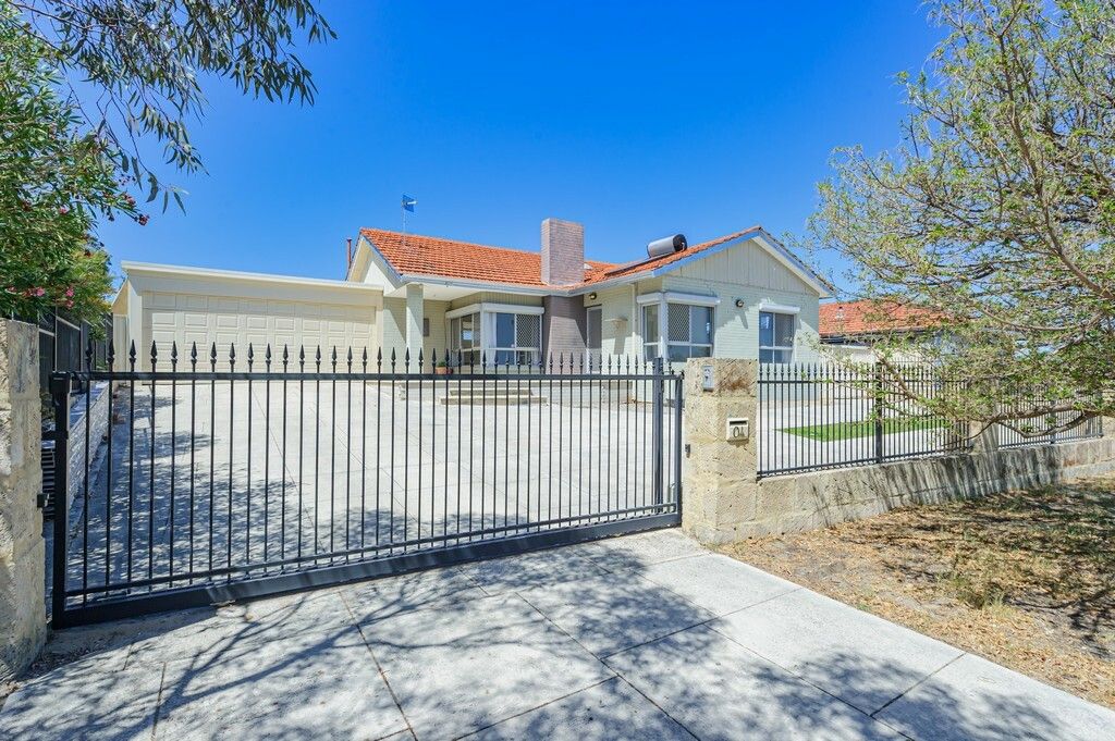 3 bedrooms House in 4 Bradshaw St EDEN HILL WA, 6054