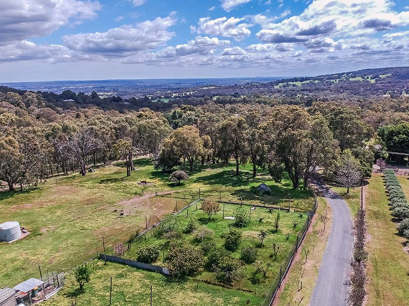 36 Bullara Ramble, Jarrahdale WA 6124, Image 2