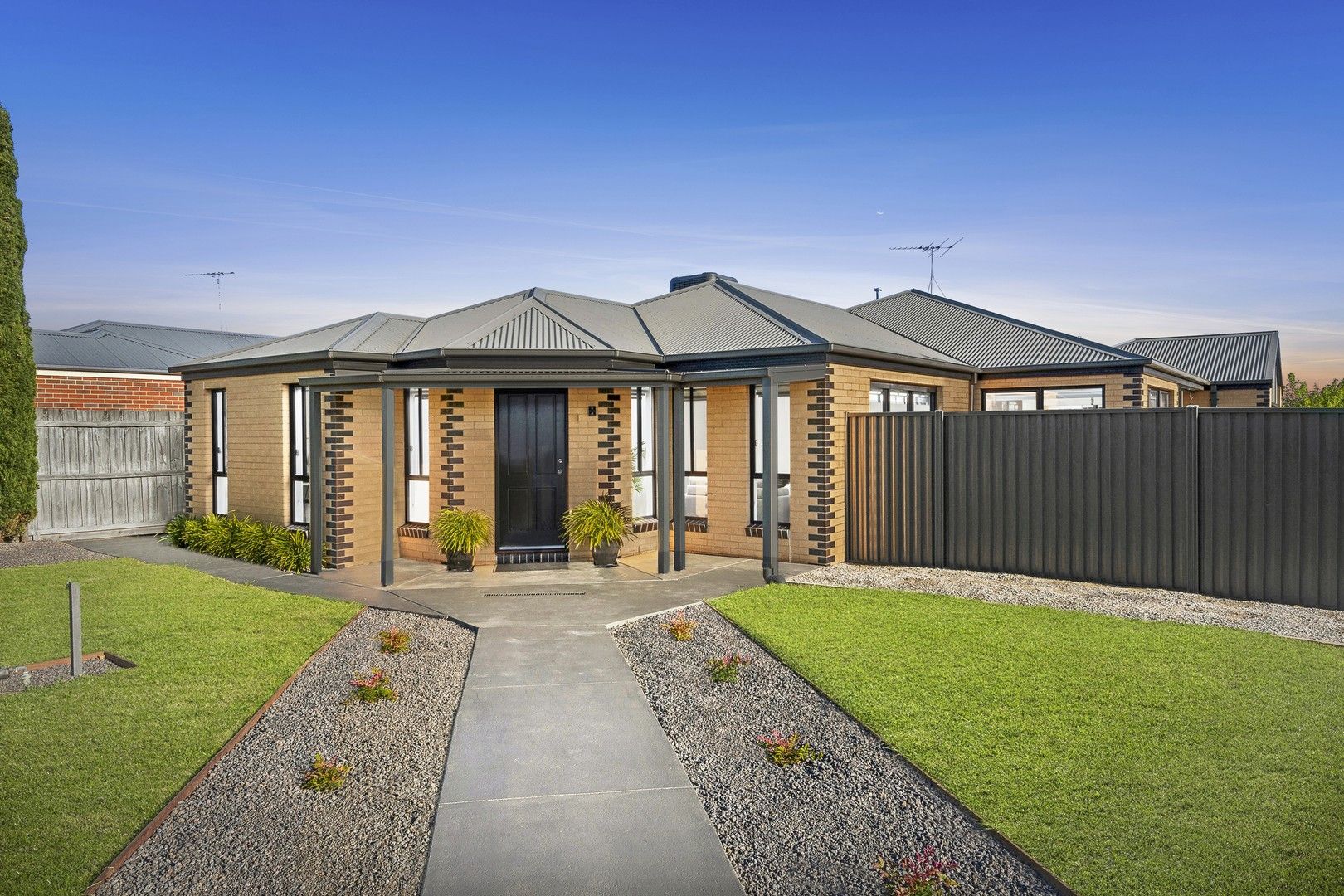 3 bedrooms House in 11-13 Blackheath Mews WAURN PONDS VIC, 3216
