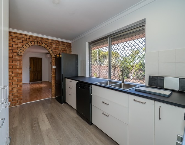 2/5 Louise Street, Rockingham WA 6168