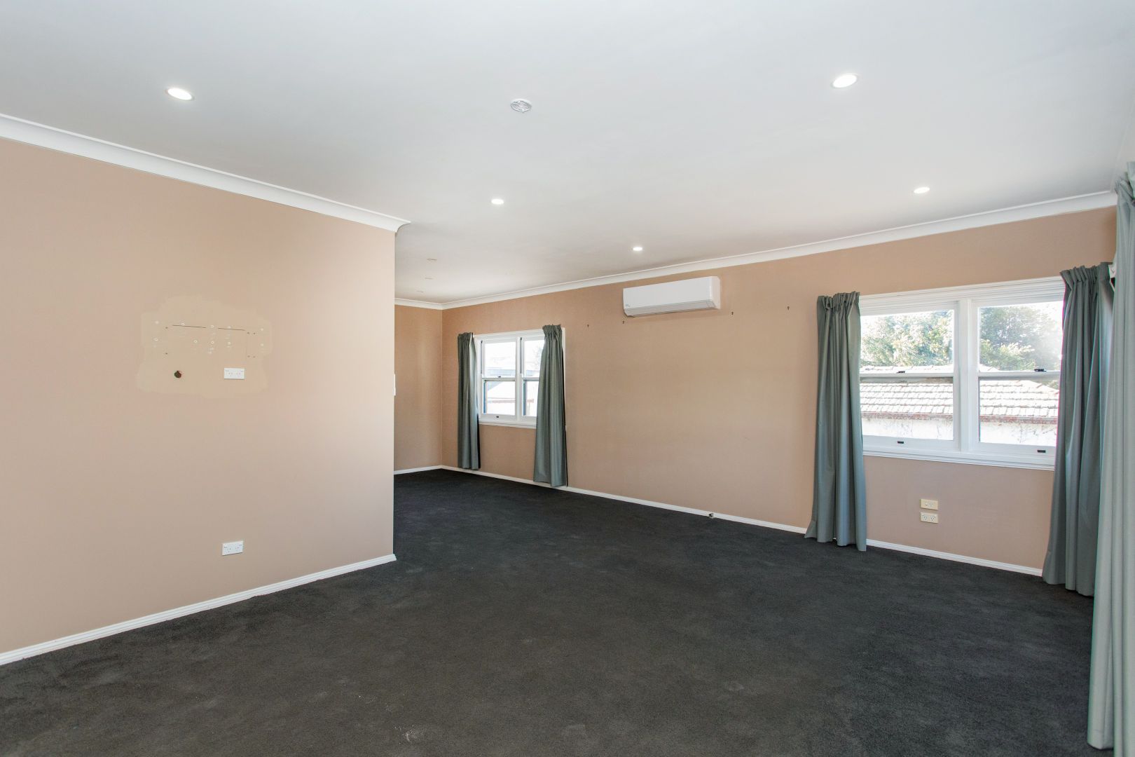 6 Dungaleer Street, Cowra NSW 2794 House For Rent 420 Domain