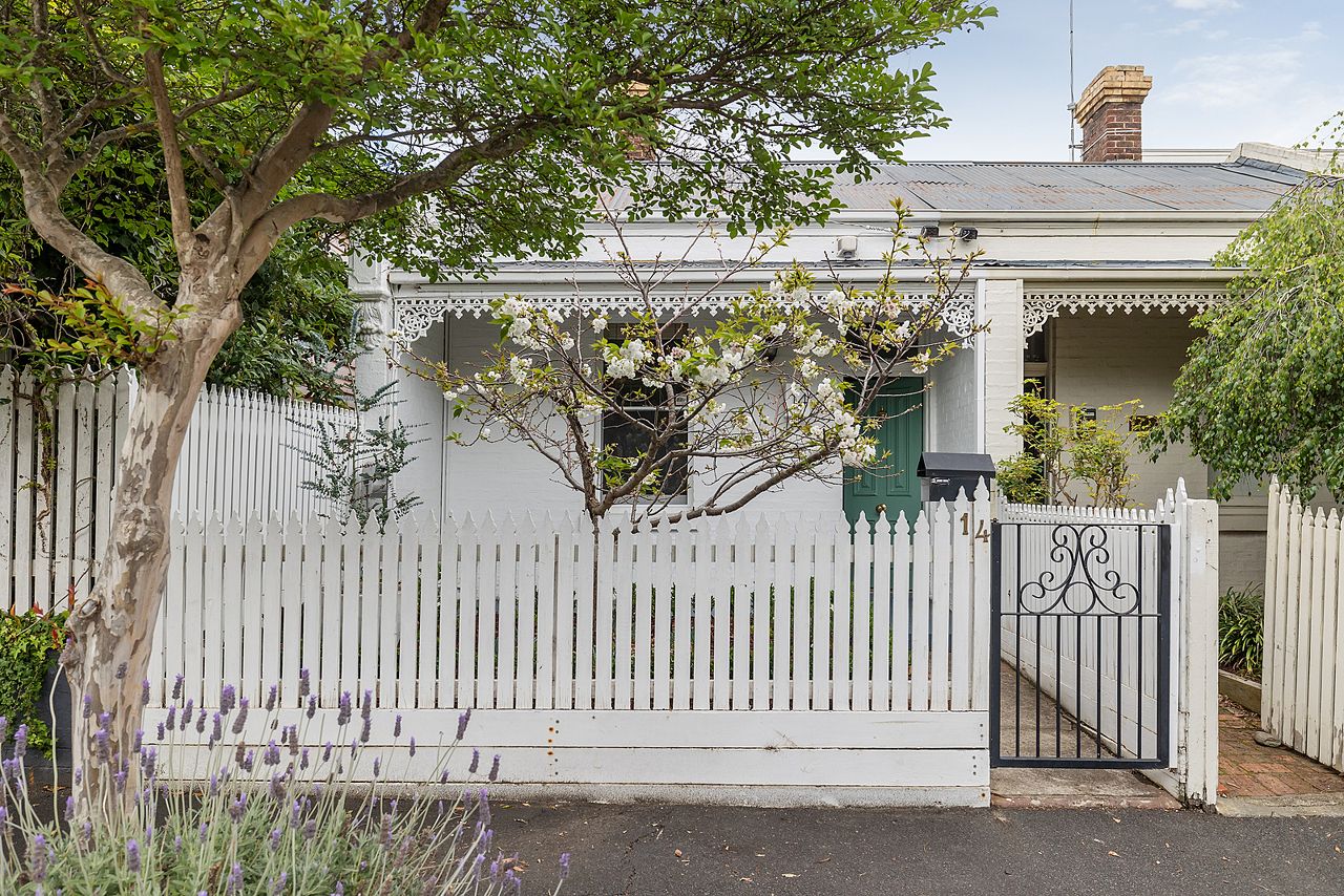 2 bedrooms House in 14 Clarendon St ARMADALE VIC, 3143