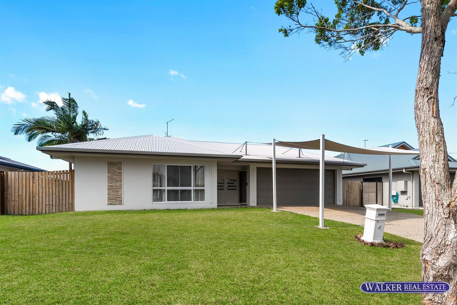 4 bedrooms House in 11 Hopkins Street WHITE ROCK QLD, 4868