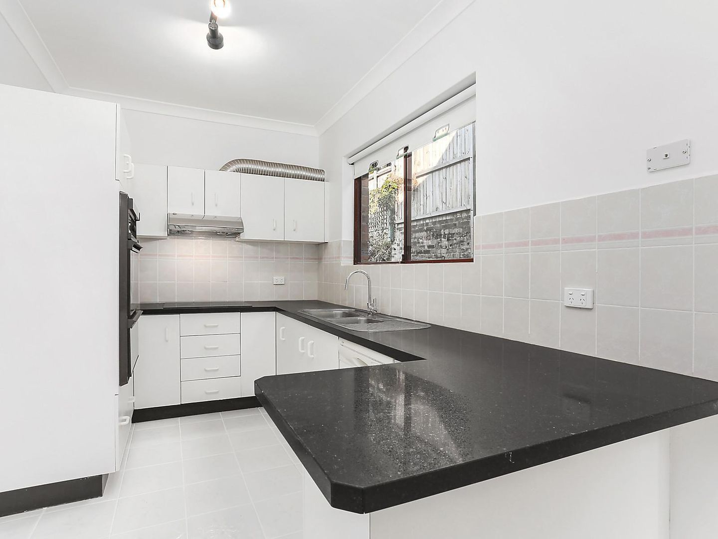 4/26 Somerset Street, Epping NSW 2121, Image 2