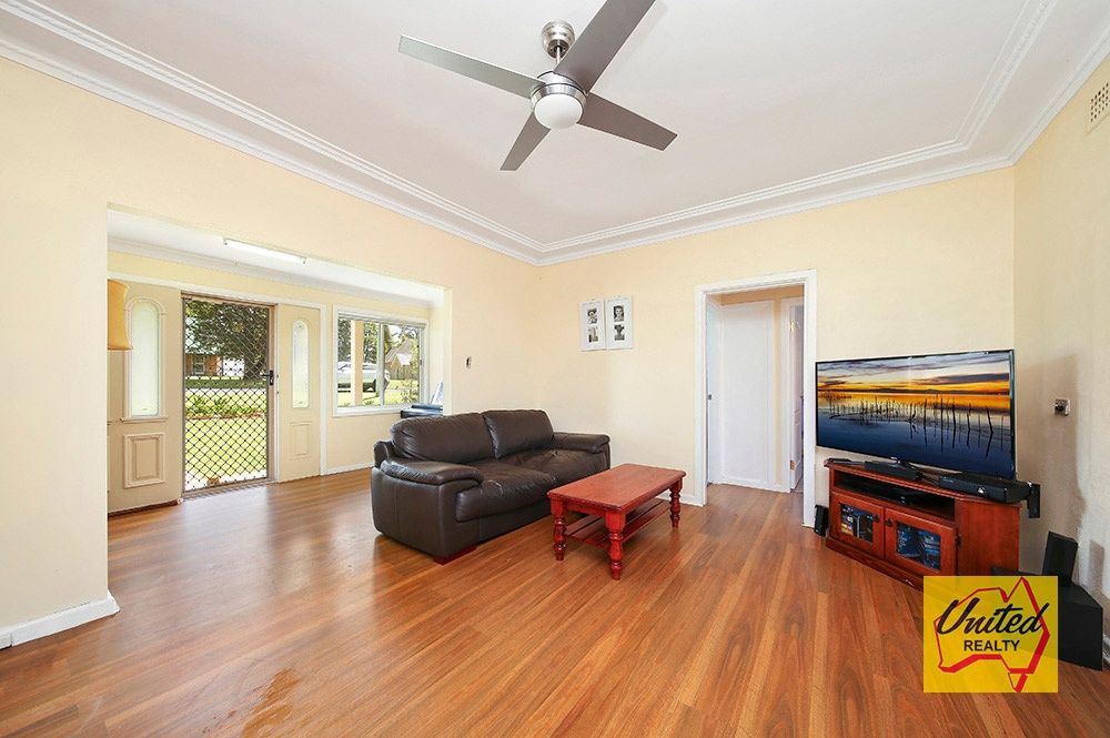 20 Merlin Street, The Oaks NSW 2570, Image 2