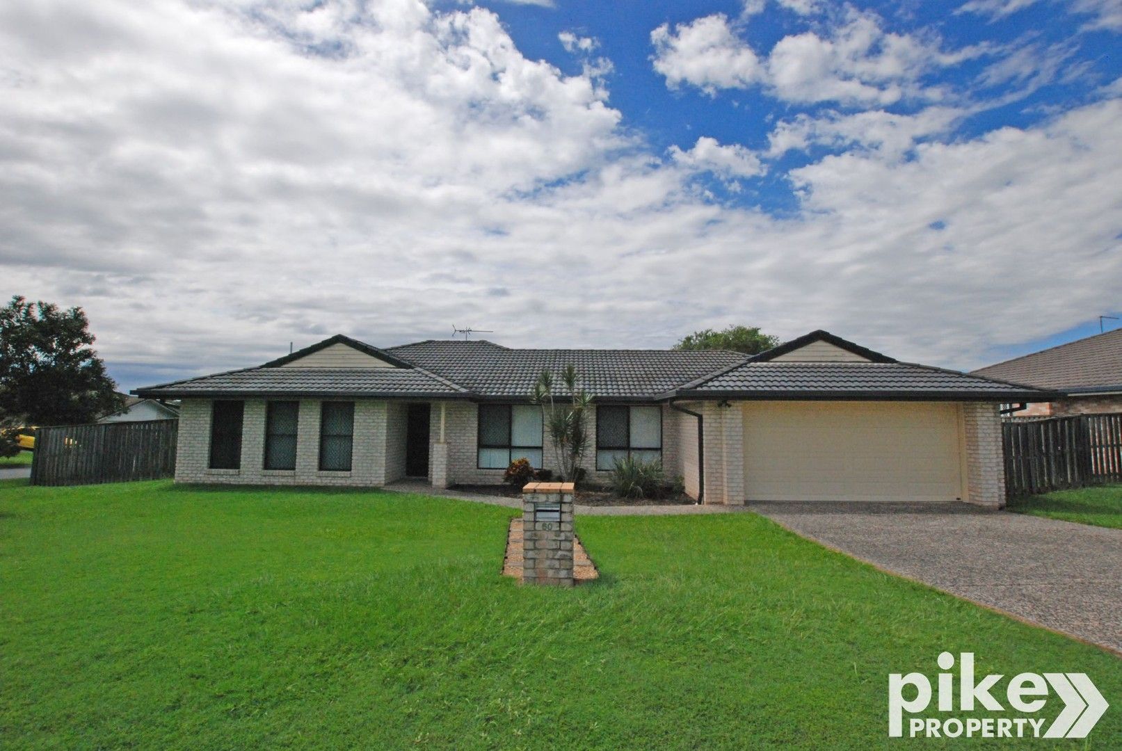 4 bedrooms House in 60 Bluejay Circuit MORAYFIELD QLD, 4506