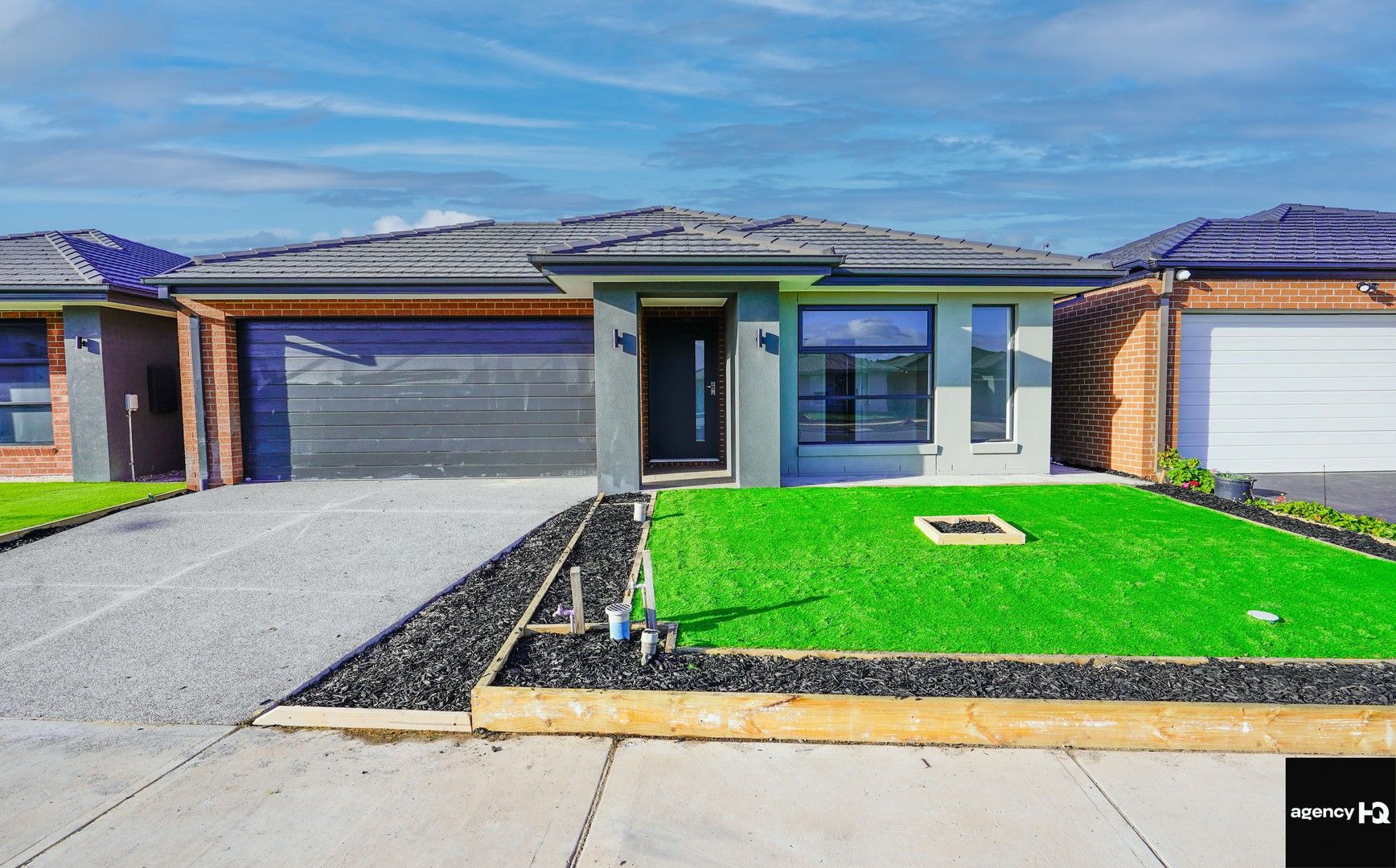 4 bedrooms House in 246 Maracana Avenue MANOR LAKES VIC, 3024