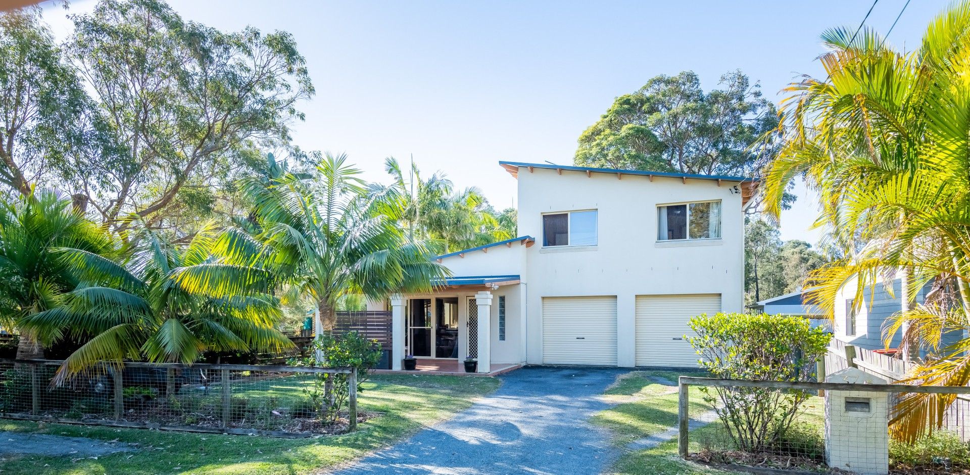 3 bedrooms House in 37 Pine Crescent SANDY BEACH NSW, 2456