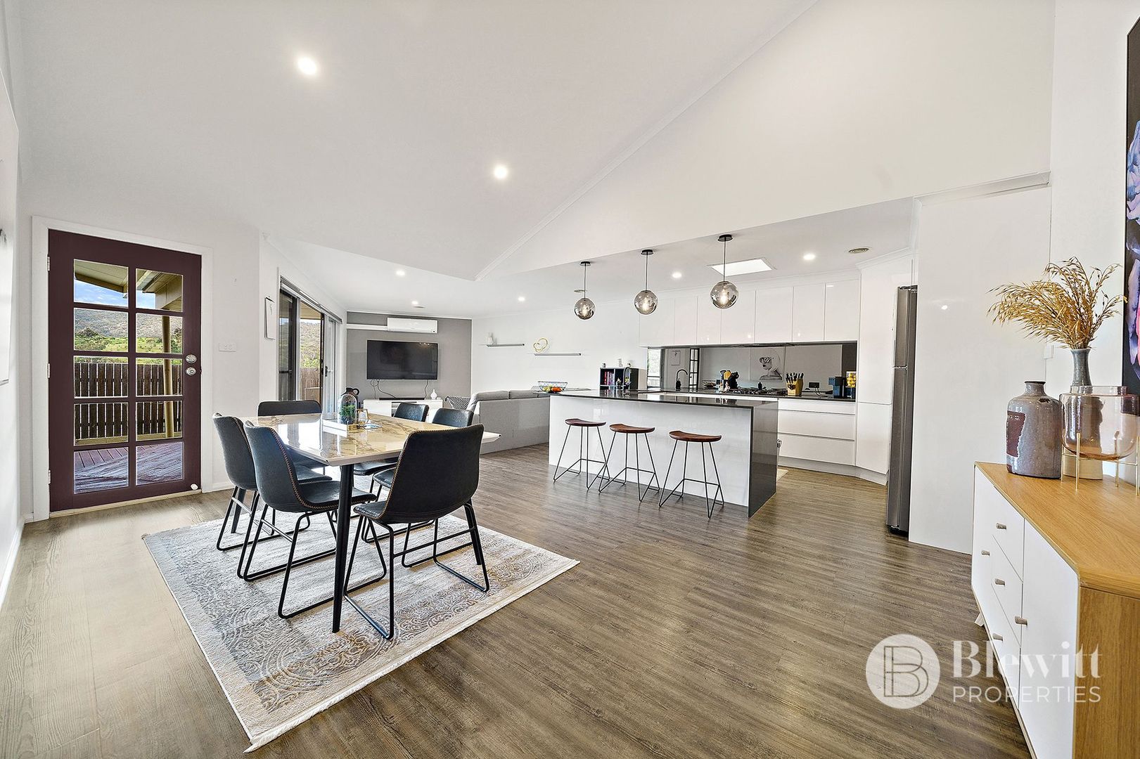 2/11 Doeberl Place, Karabar NSW 2620, Image 1