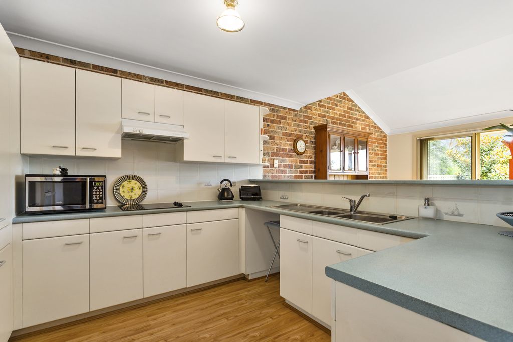 2/110-112 Wilson Parade, Heathcote NSW 2233, Image 1