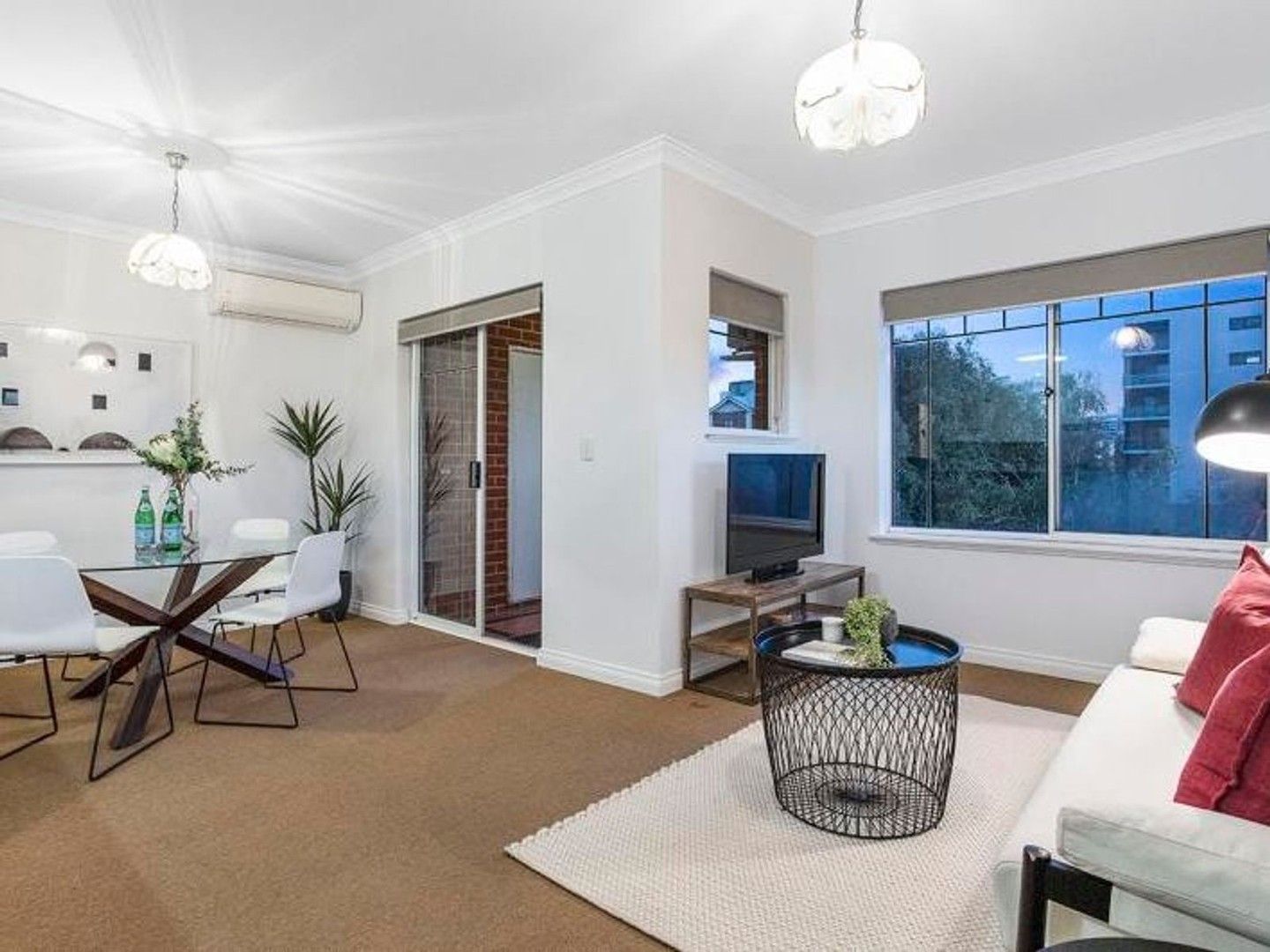 2 bedrooms Apartment / Unit / Flat in 17/62 Bronte Street EAST PERTH WA, 6004