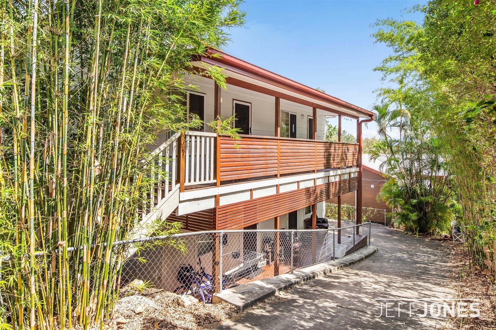 7 bedrooms Block of Units in 31 Fairfield Road FAIRFIELD QLD, 4103