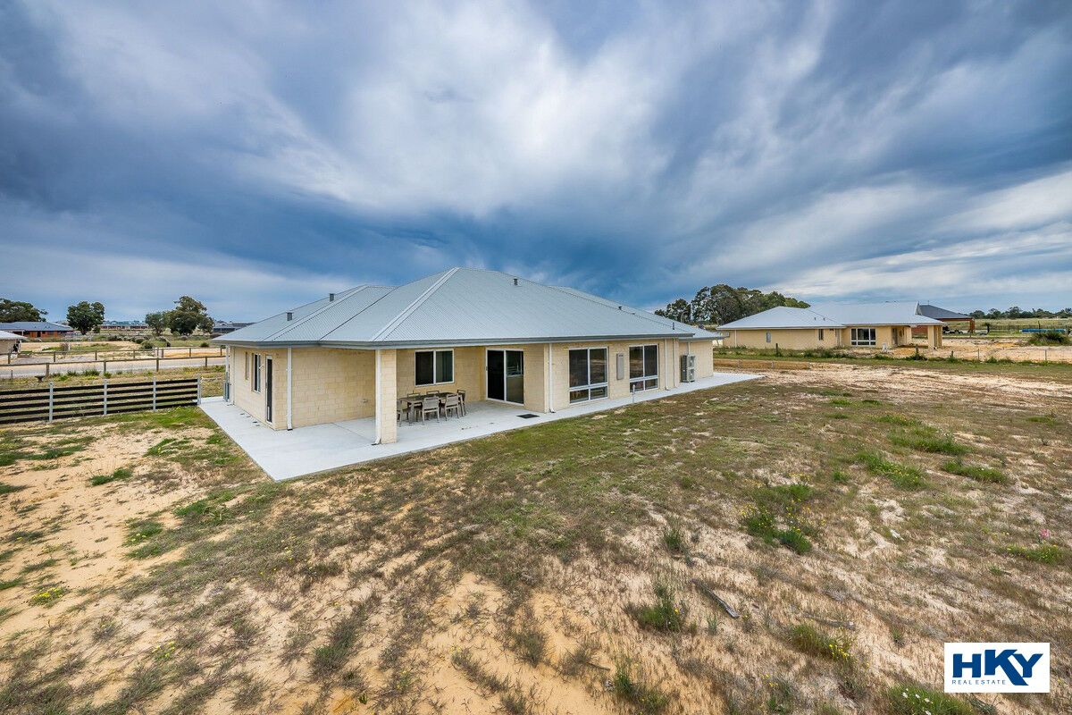 24 Narik Grove, Chittering WA 6084, Image 2