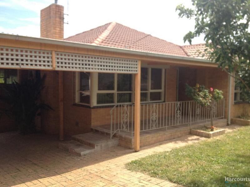 3 bedrooms House in 141 Nell Street GREENSBOROUGH VIC, 3088