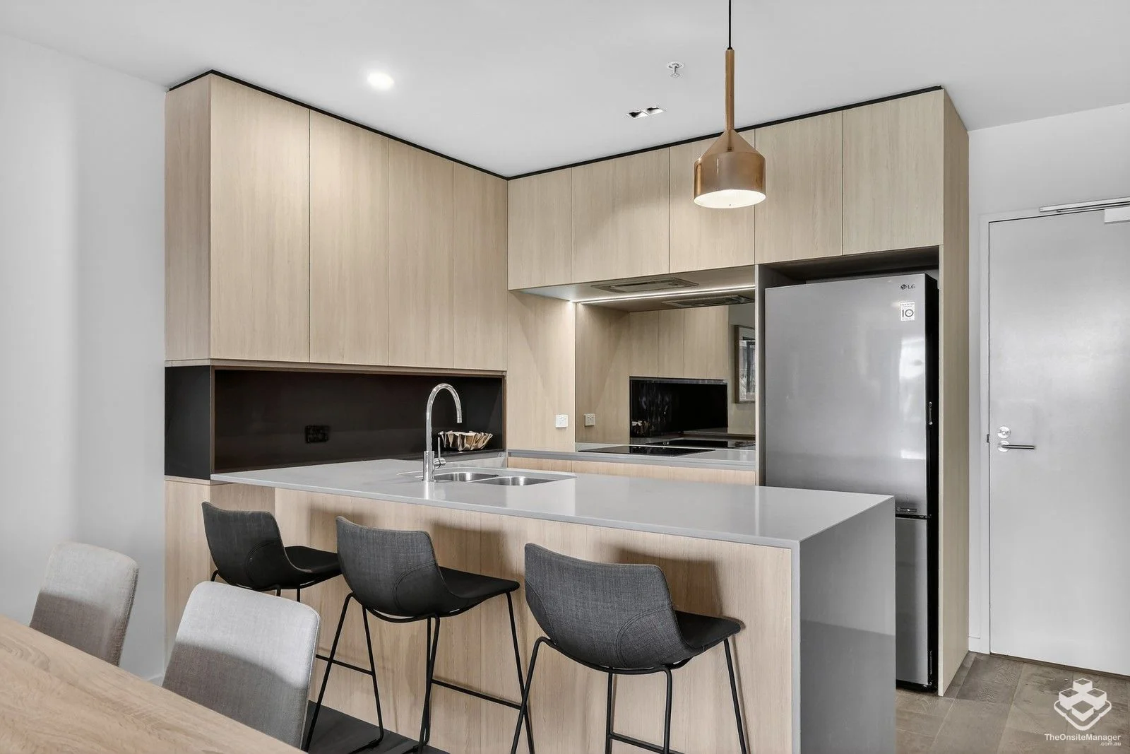 Additional image 2 of 410/70 Longland Street, Newstead QLD 4006