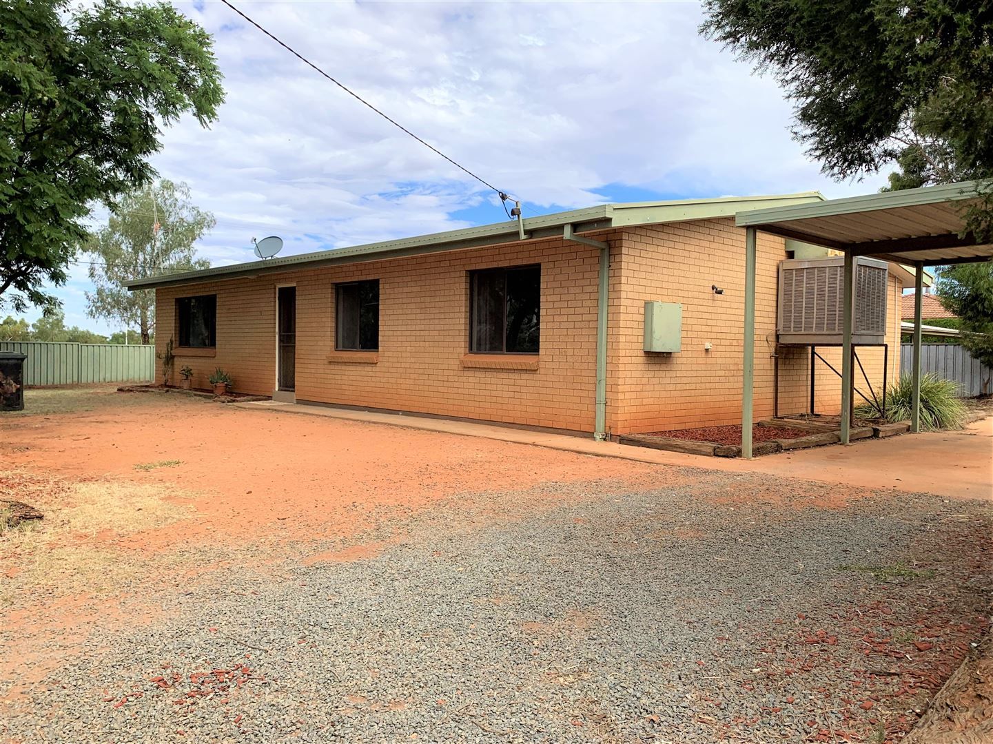4 bedrooms House in 1 Kurrajong Circle COBAR NSW, 2835