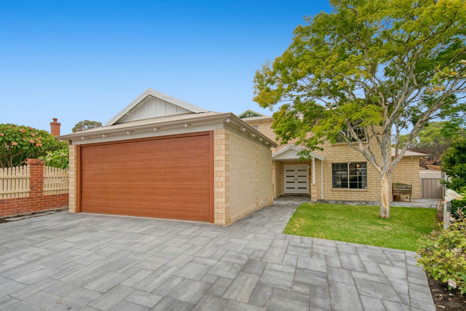 4 bedrooms House in 29 The Lanterns CARINE WA, 6020