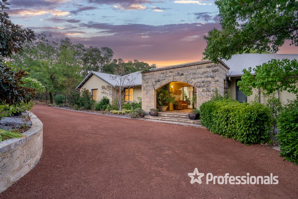 5 bedrooms House in 17 Glover Road YALLINGUP SIDING WA, 6282