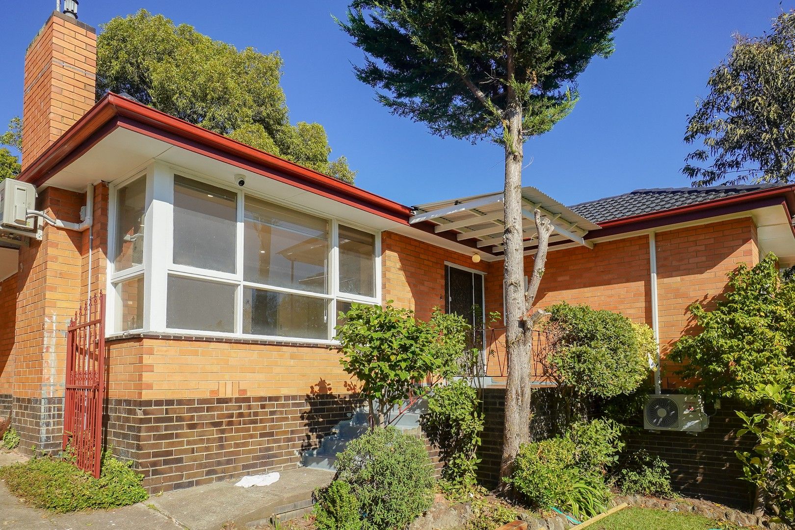 4 bedrooms House in 25 Pearce St BURWOOD VIC, 3125
