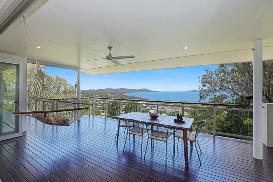 4 Seaview Court, Castle Hill QLD 4810, Image 1