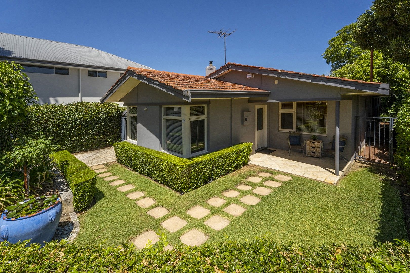 3 bedrooms House in 17 Anthony Street SOUTH PERTH WA, 6151