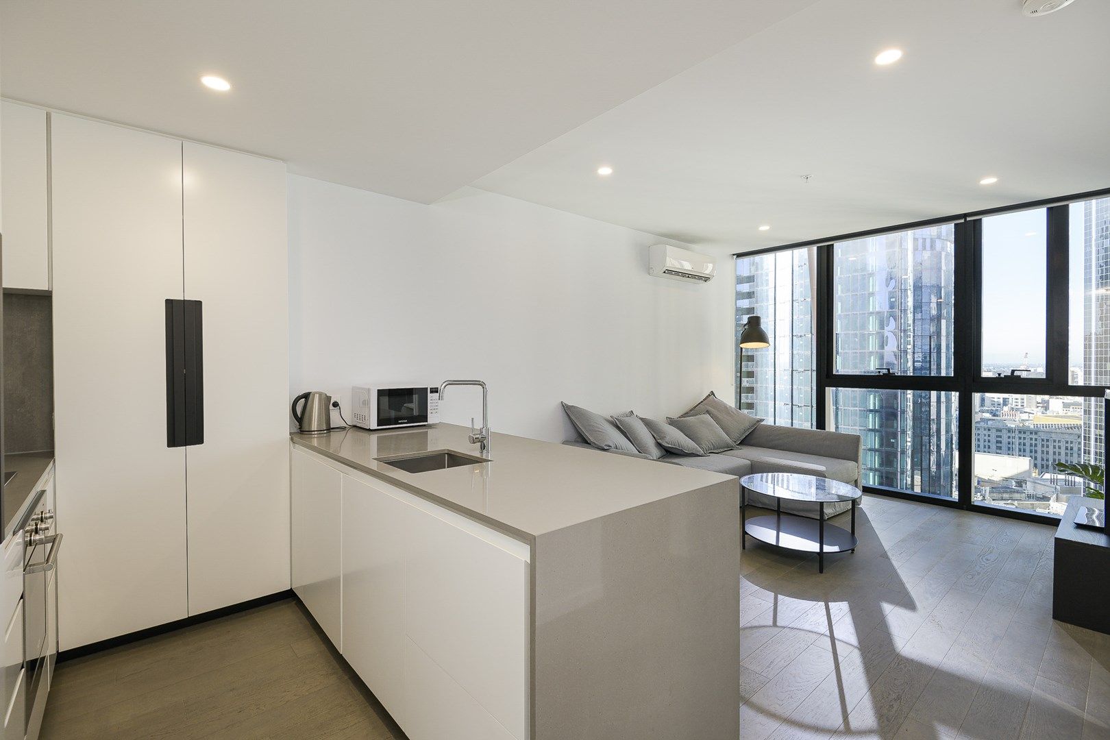 2 bedrooms Apartment / Unit / Flat in 2405/60 A'Beckett Street MELBOURNE VIC, 3000