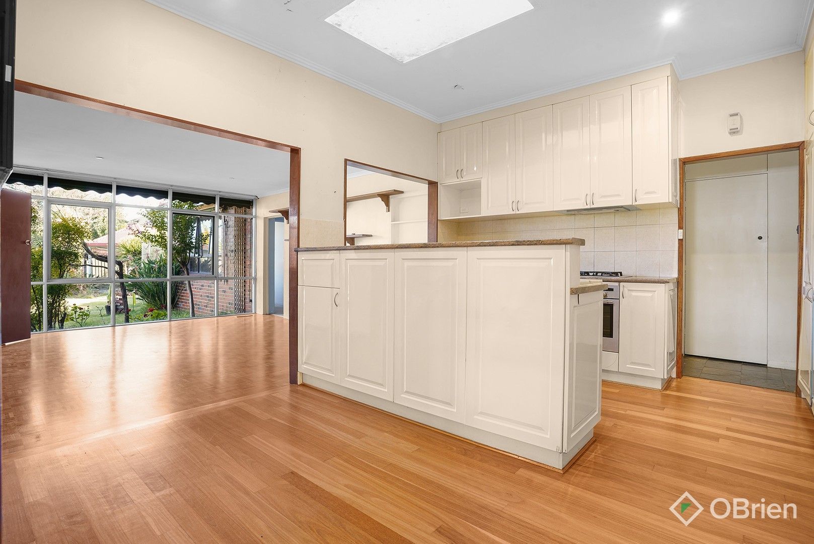 4 bedrooms House in 47 Sixth Street PARKDALE VIC, 3195