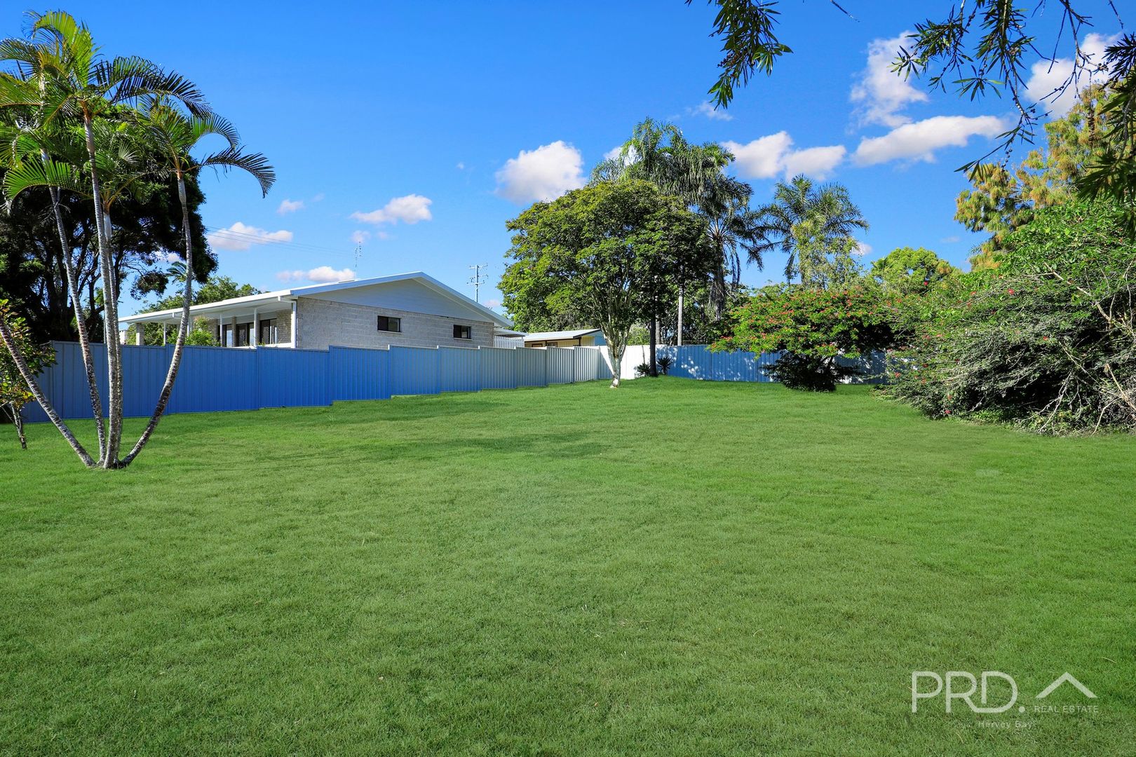 633 Boat Harbour Drive, Urangan QLD 4655, Image 2