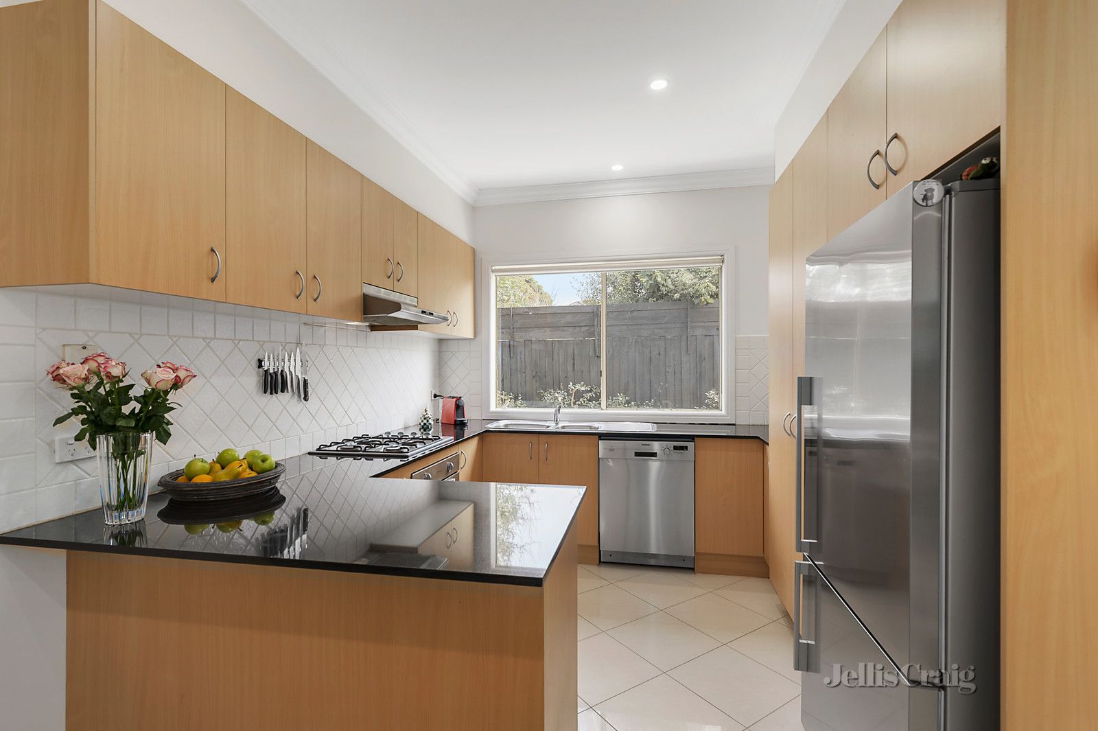 2/1 Rayern Court, Bentleigh East VIC 3165, Image 2