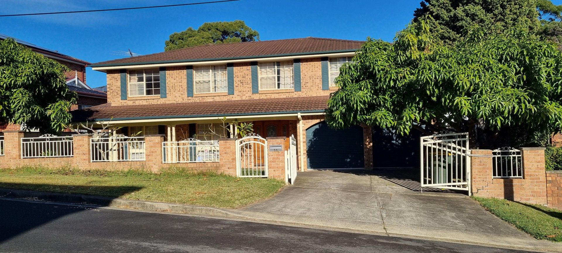 4 bedrooms House in 11 Milsop place MORTDALE NSW, 2223