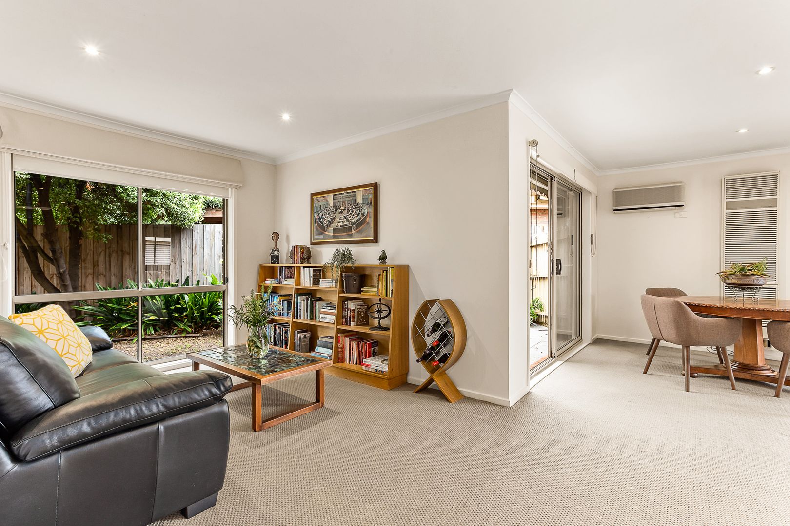 2/4 Holland Avenue, Dingley Village VIC 3172, Image 2