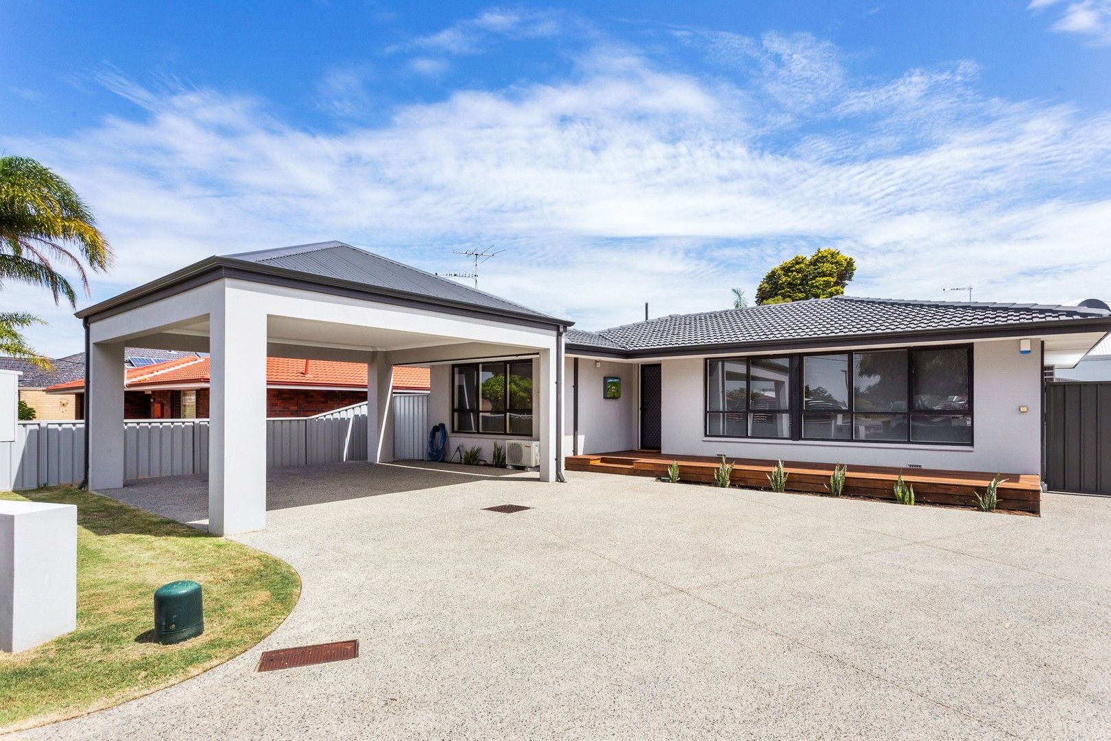 3 bedrooms House in 11 Tonbridge Way MORLEY WA, 6062