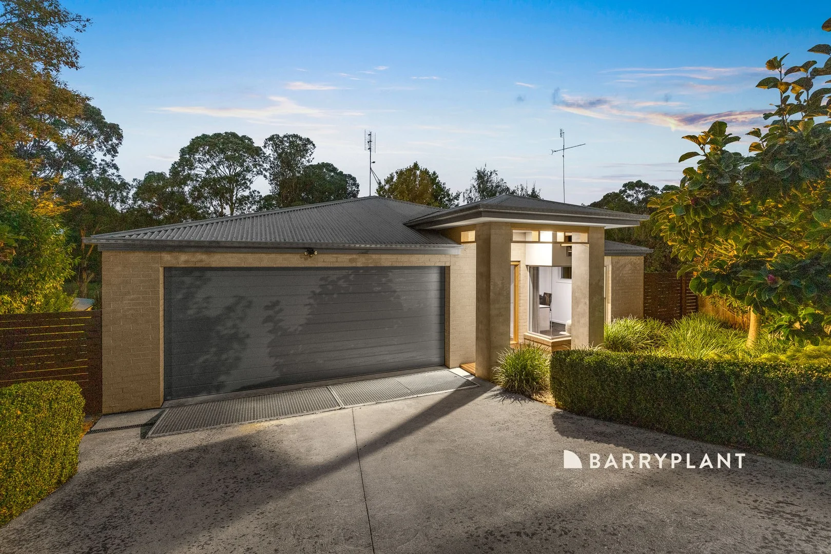 Primary image of 10 Scenic Road, Warragul VIC 3820