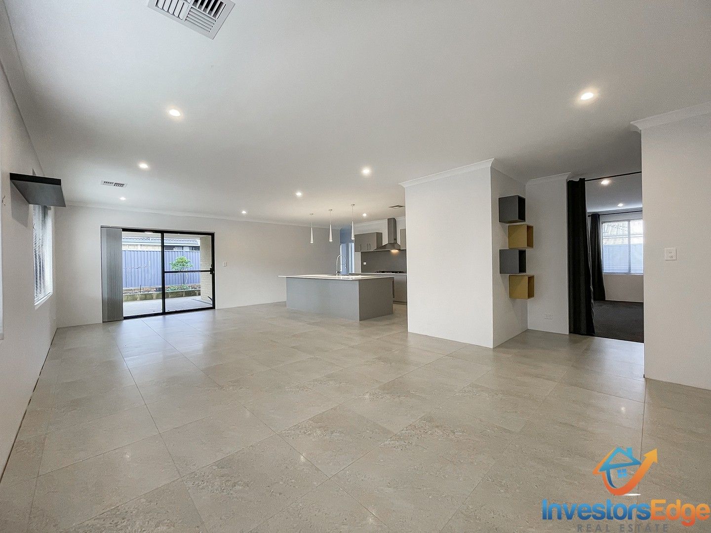 4 bedrooms House in 78 Plaistowe Boulevard BYFORD WA, 6122