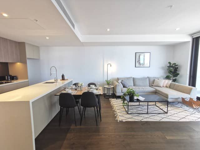 2 bedrooms Apartment / Unit / Flat in 704/6 Galloway Street MASCOT NSW, 2020