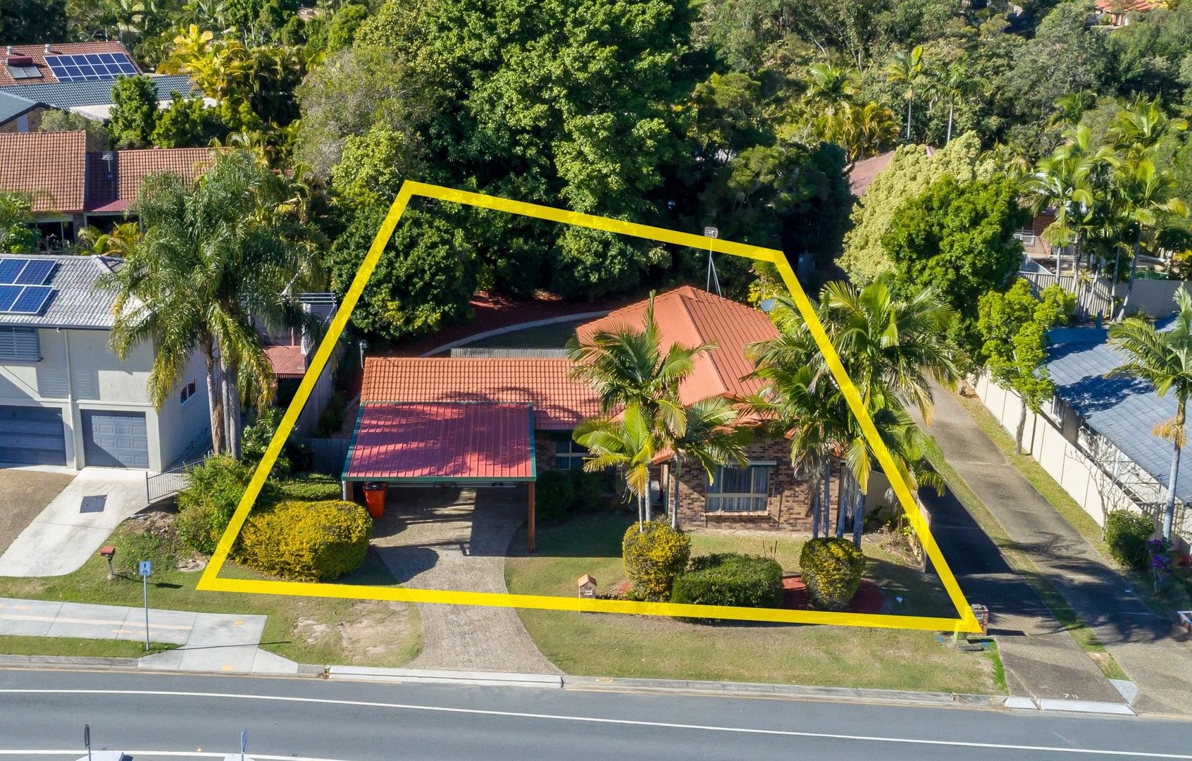 3 bedrooms House in 76 Thorngate Drive ROBINA QLD, 4226