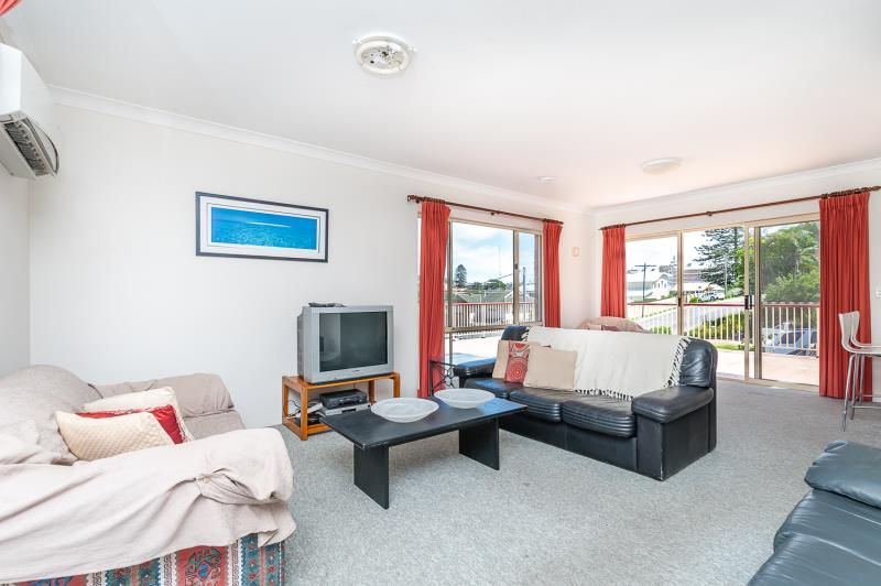 1/10 Barrington Road, Terrigal NSW 2260, Image 2