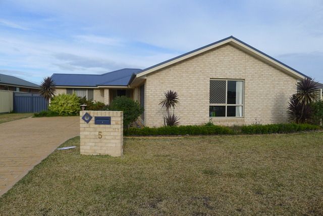 5 Connel Drive, Heddon Greta NSW 2321, Image 0