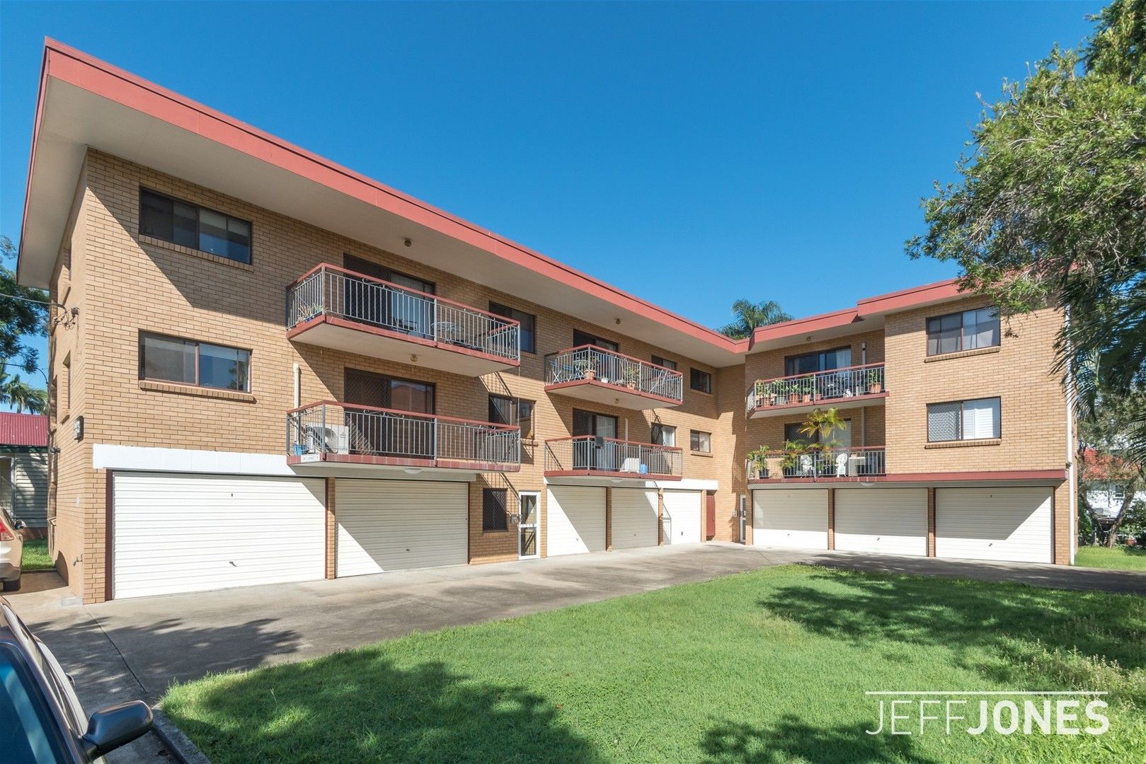 2 bedrooms Apartment / Unit / Flat in 8/23 Earl Street GREENSLOPES QLD, 4120